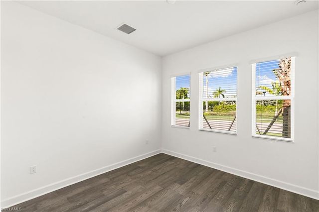 2924 Bloomfield WAY, Naples, FL 34112