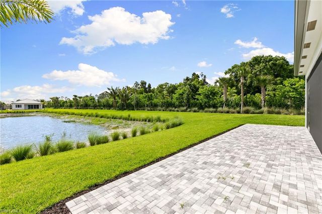 2924 Bloomfield WAY, Naples, FL 34112