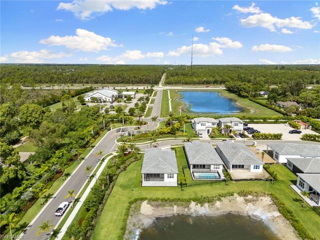 2924 Bloomfield WAY, Naples, FL 34112