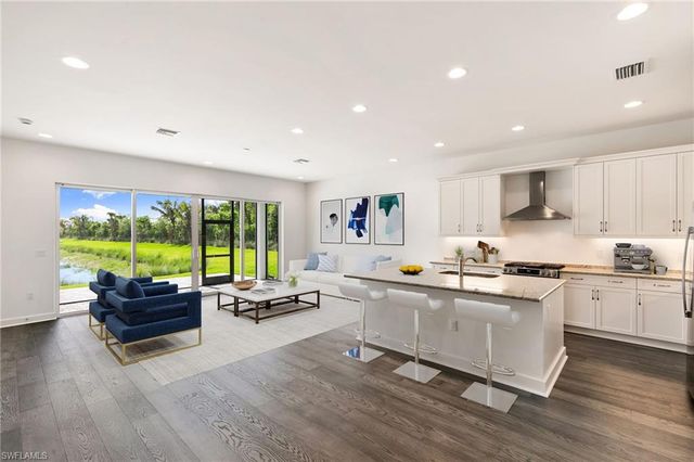2924 Bloomfield WAY, Naples, FL 34112