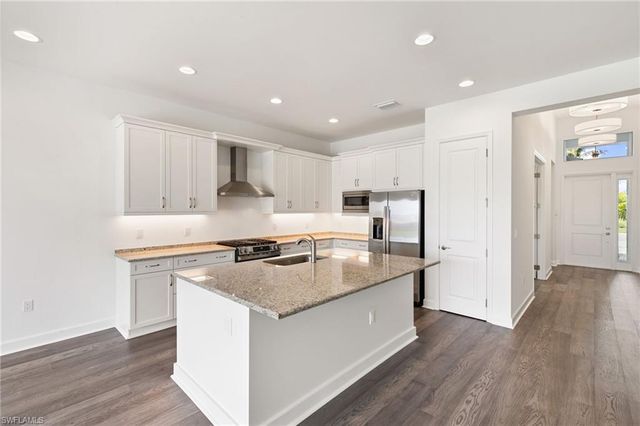 2924 Bloomfield WAY, Naples, FL 34112