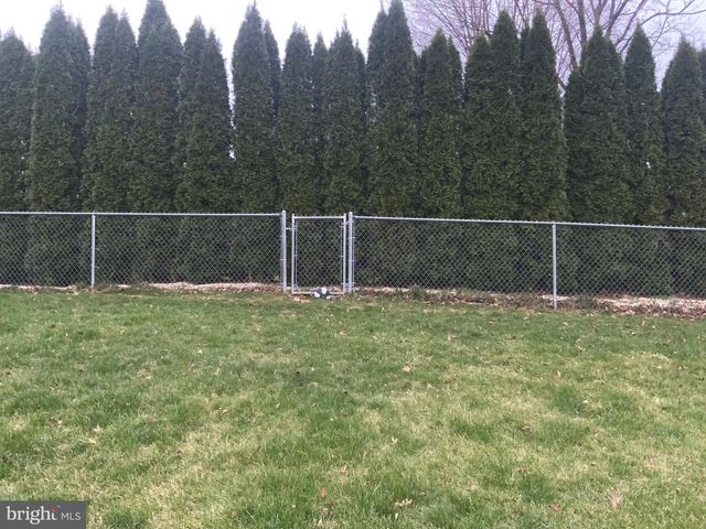 4109 LISA DR, Harrisburg, PA 17112