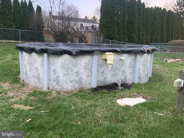 4109 LISA DR, Harrisburg, PA 17112