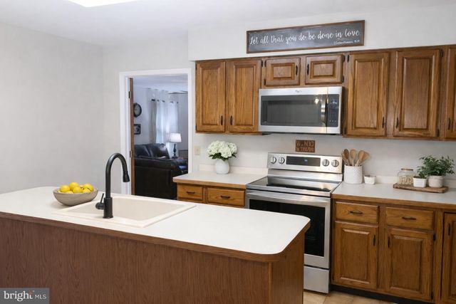 4109 LISA DR, Harrisburg, PA 17112