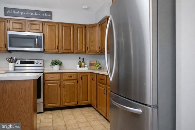 4109 LISA DR, Harrisburg, PA 17112