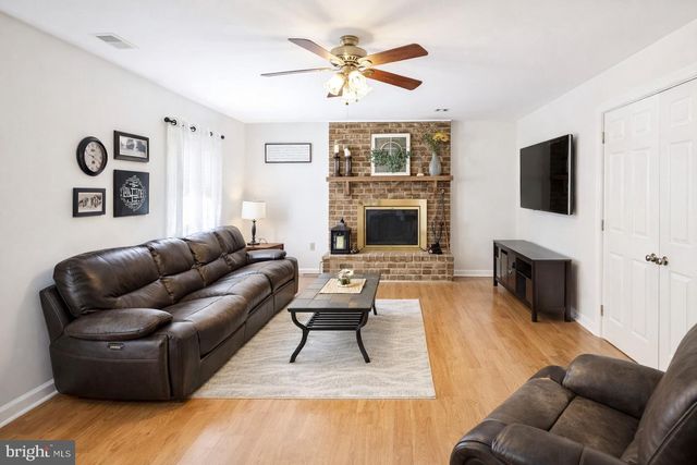 4109 LISA DR, Harrisburg, PA 17112