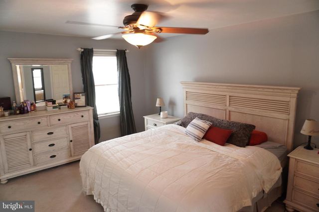 4109 LISA DR, Harrisburg, PA 17112