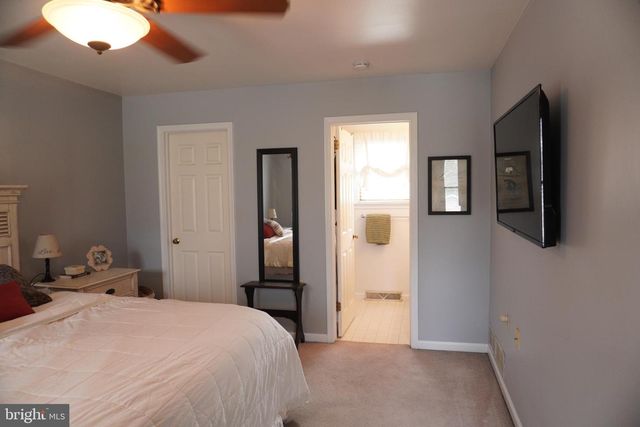 4109 LISA DR, Harrisburg, PA 17112