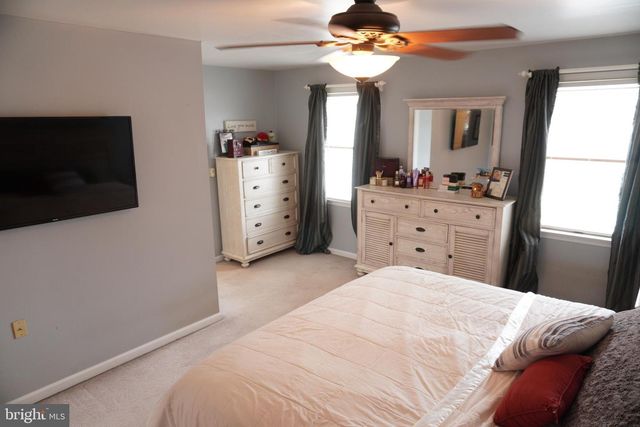 4109 LISA DR, Harrisburg, PA 17112