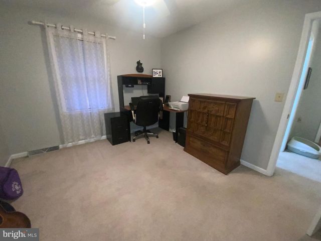 4109 LISA DR, Harrisburg, PA 17112