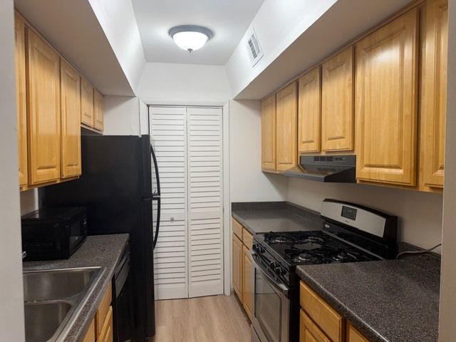 1756 Fayette Walk C, Hoffman Estates, IL 60169