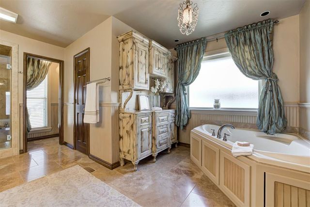 1308 Interurban Way, Edmond, OK 73034