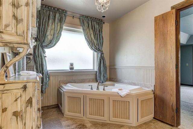 1308 Interurban Way, Edmond, OK 73034