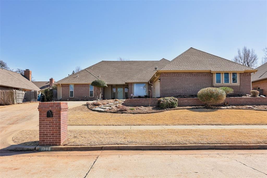 1308 Interurban Way, Edmond, OK 73034