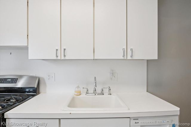 23112 Marter Road, Saint Clair Shores, MI 48080