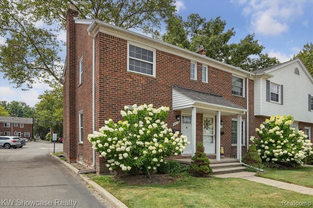 23112 Marter Road, Saint Clair Shores, MI 48080