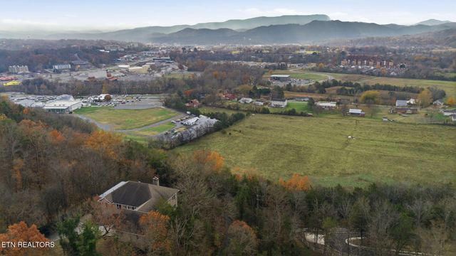 310 Teague Lane, Sevierville, TN 37862