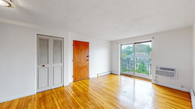 39 Englewood Ave 24, Boston, MA 02135
