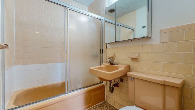 39 Englewood Ave 24, Boston, MA 02135