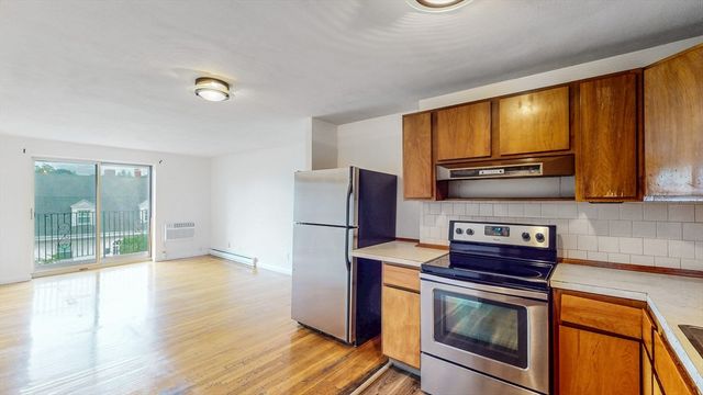 39 Englewood Ave 24, Boston, MA 02135