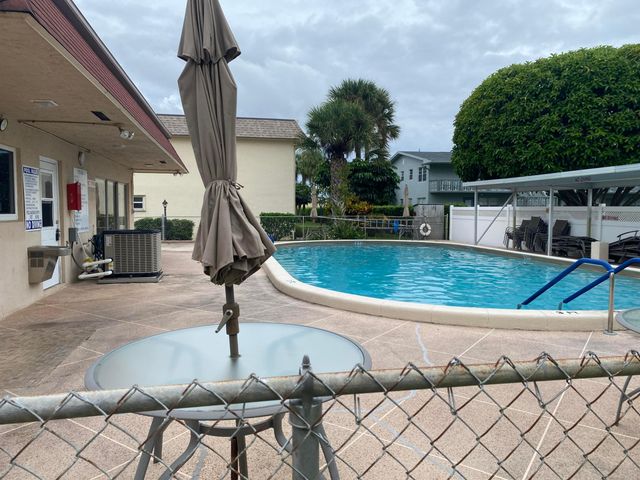209 OXFORD 200, West Palm Beach, FL 33417