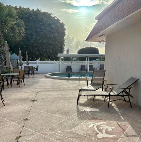 209 OXFORD 200, West Palm Beach, FL 33417