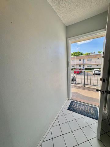 209 OXFORD 200, West Palm Beach, FL 33417