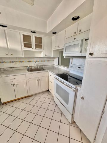 209 OXFORD 200, West Palm Beach, FL 33417