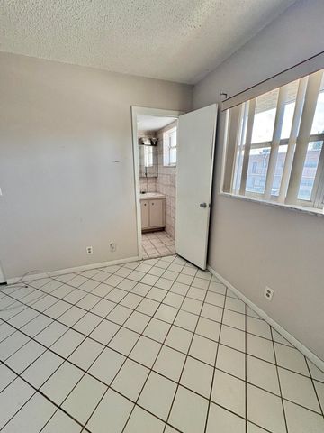 209 OXFORD 200, West Palm Beach, FL 33417