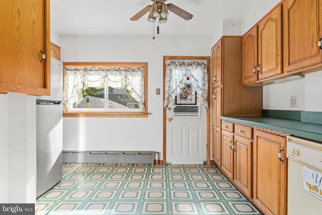 25 OAK LN, Havertown, PA 19083
