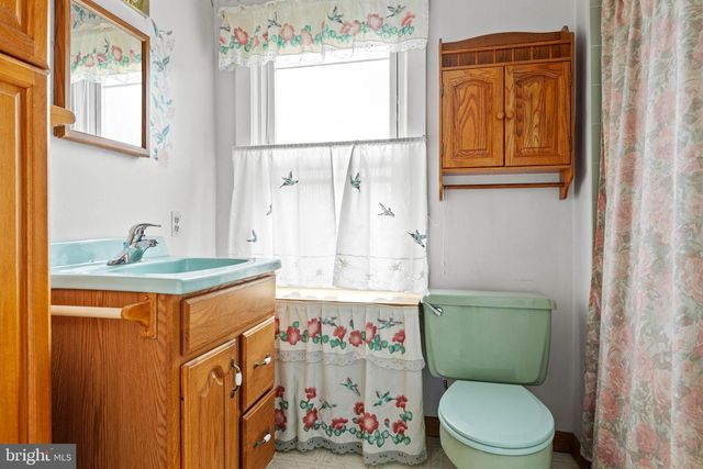 25 OAK LN, Havertown, PA 19083