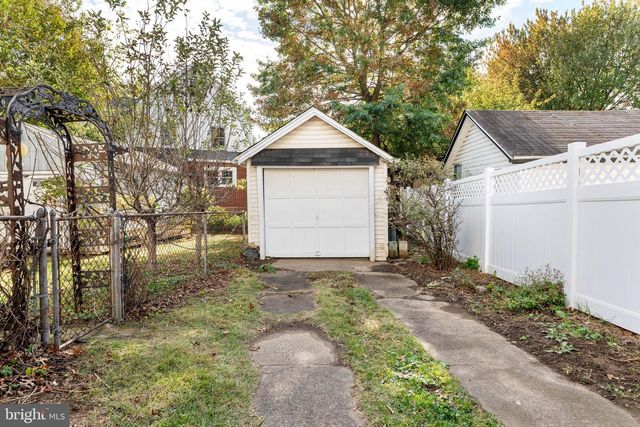 25 OAK LN, Havertown, PA 19083