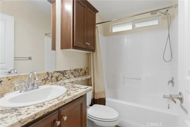 1225 Taft 5, Bakersfield, CA 93307