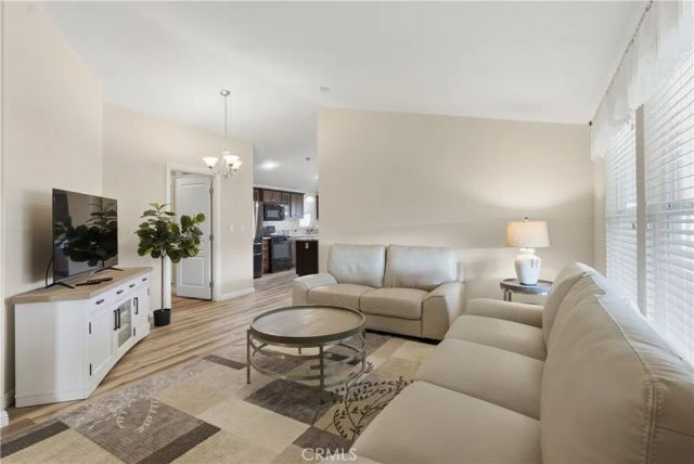 1225 Taft 5, Bakersfield, CA 93307
