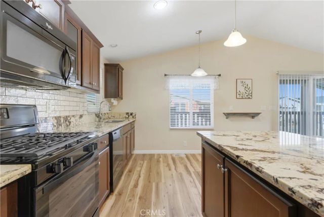 1225 Taft 5, Bakersfield, CA 93307