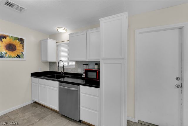 5280 Vicksburg Avenue, Las Vegas, NV 89122