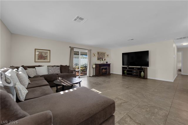 5280 Vicksburg Avenue, Las Vegas, NV 89122