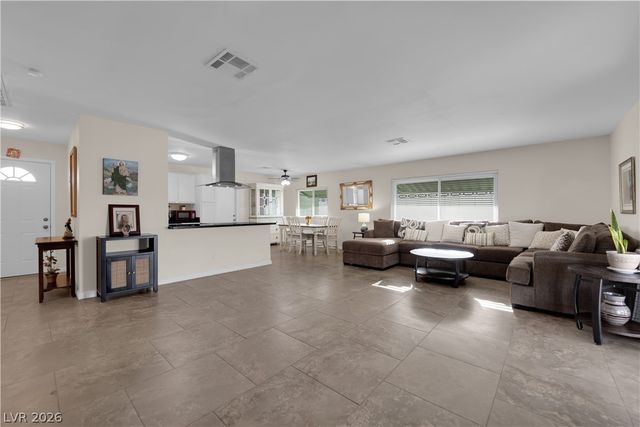 5280 Vicksburg Avenue, Las Vegas, NV 89122