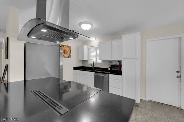 5280 Vicksburg Avenue, Las Vegas, NV 89122