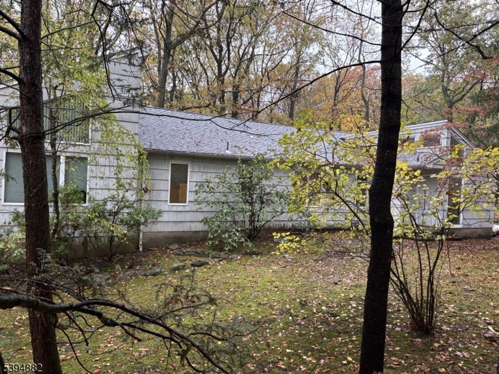 60 Stony Brook Rd, Montville Twp., NJ 07045