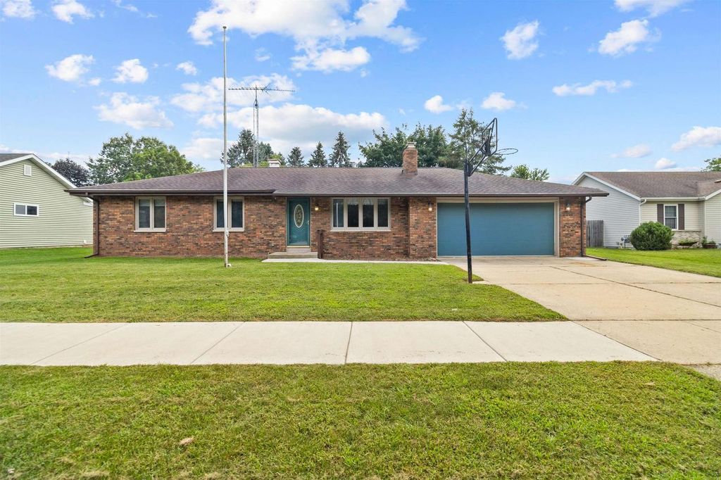 3729 Tripp Road, Janesville, WI 53548