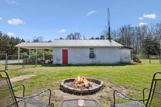 253 Henslee Rd, Shelbyville, TN 37160