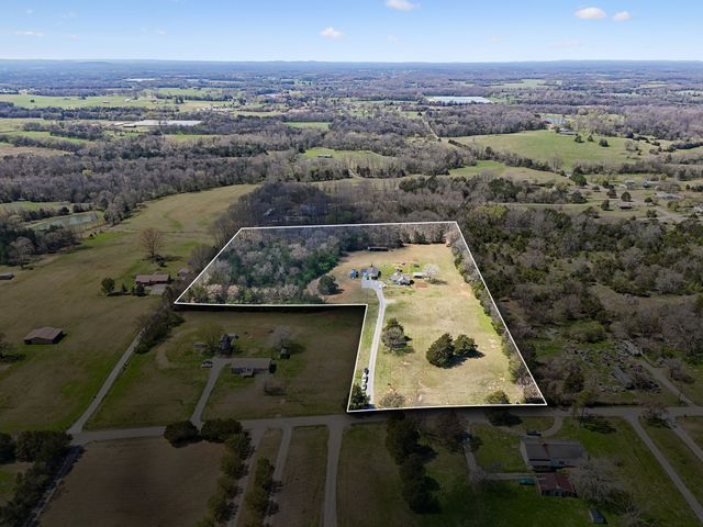 253 Henslee Rd, Shelbyville, TN 37160