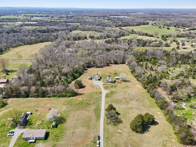 253 Henslee Rd, Shelbyville, TN 37160