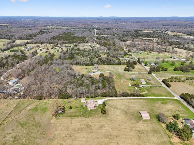 253 Henslee Rd, Shelbyville, TN 37160