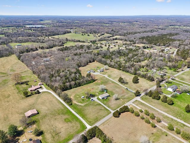 253 Henslee Rd, Shelbyville, TN 37160