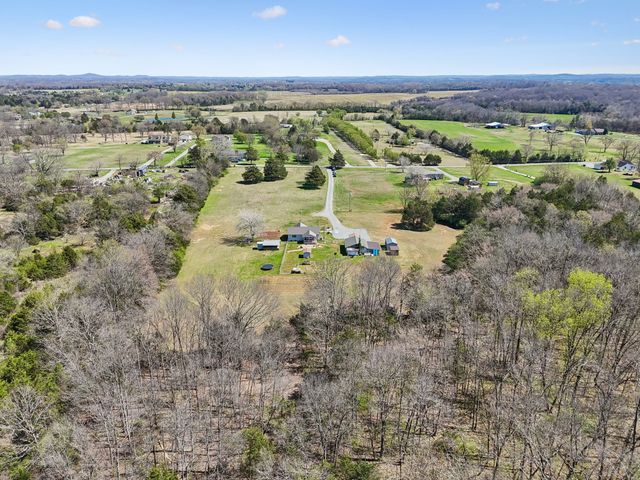 253 Henslee Rd, Shelbyville, TN 37160