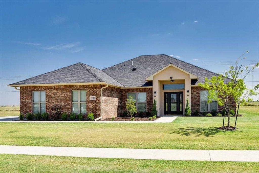 6510 SW Whispering Oak, Lawton, OK 73505