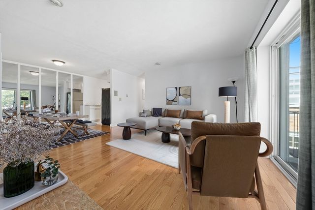 808 Willard St F11, Quincy, MA 02169