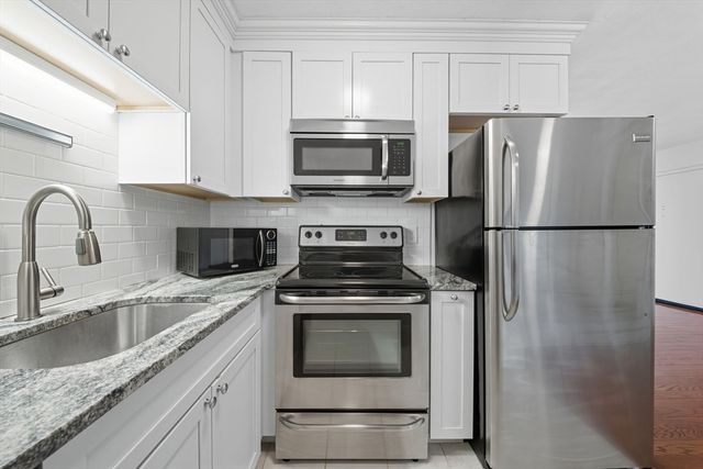 808 Willard St F11, Quincy, MA 02169